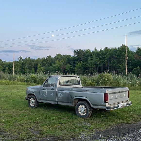 Meet your Posher, Kara - Picture 1 of 1